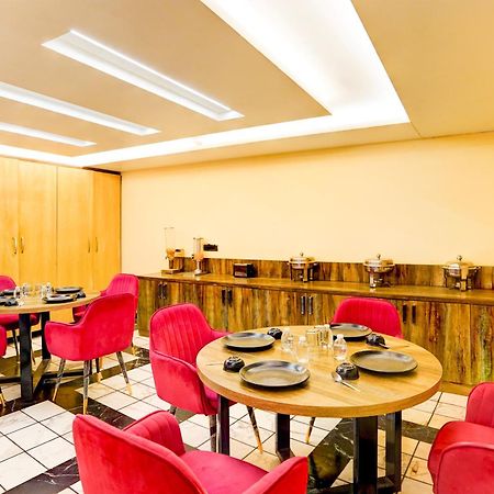 Staybook Hotel Atlanta New Delhi Train Station المظهر الخارجي الصورة