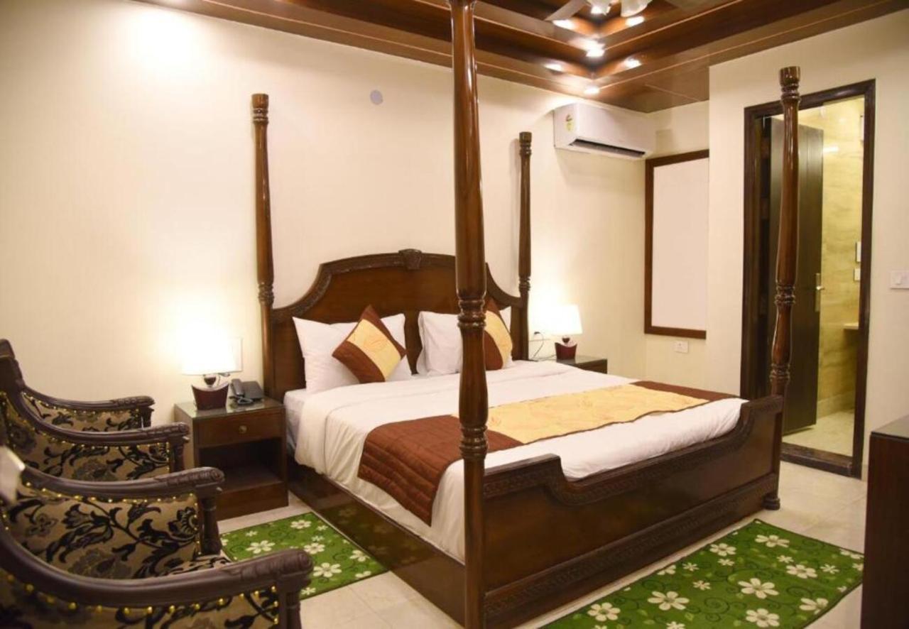 Staybook Hotel Atlanta New Delhi Train Station المظهر الخارجي الصورة