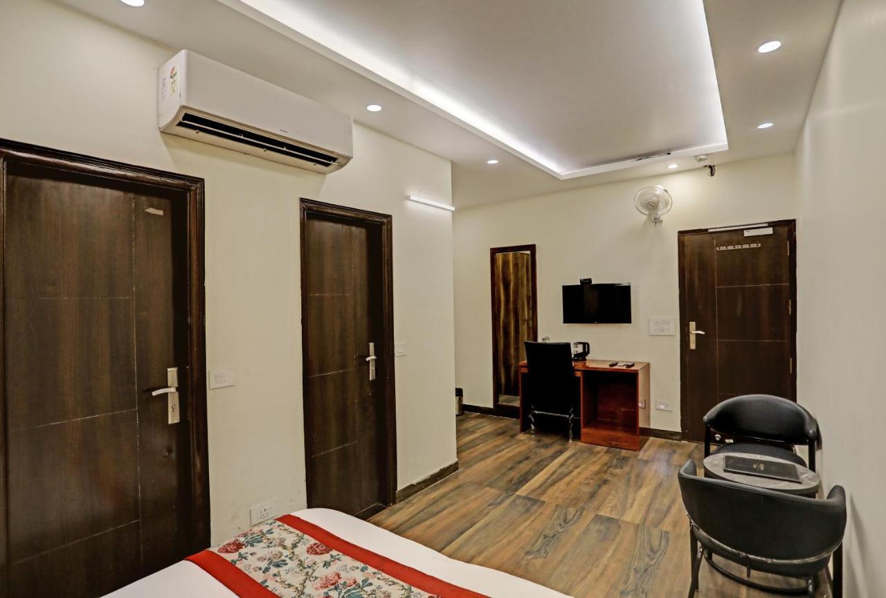 Staybook Hotel Atlanta New Delhi Train Station المظهر الخارجي الصورة