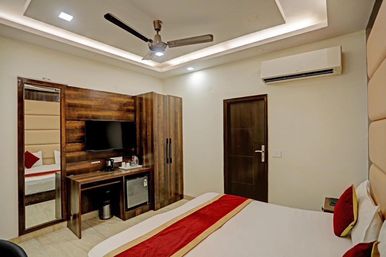 Staybook Hotel Atlanta New Delhi Train Station المظهر الخارجي الصورة